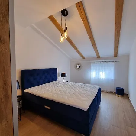 Apartment Petras *