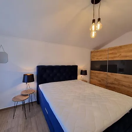 Apartment Petras *